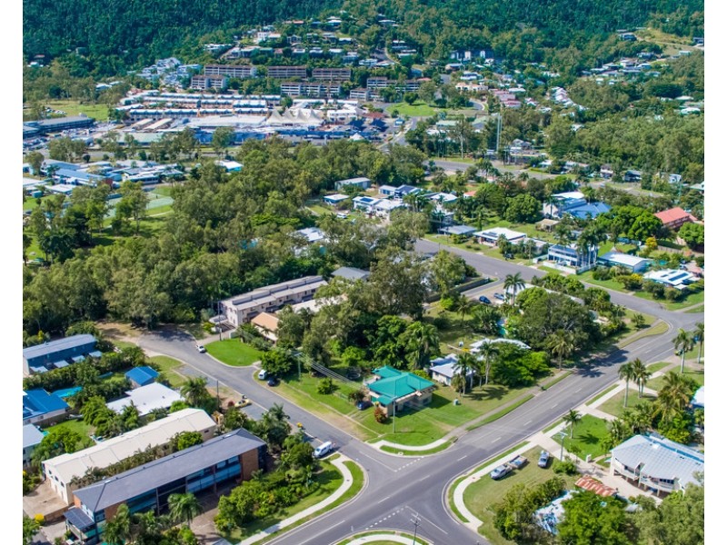 7-11 Beach Road, Cannonvale QLD 4802