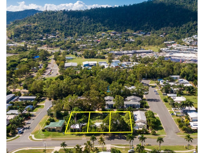 7-11 Beach Road, Cannonvale QLD 4802