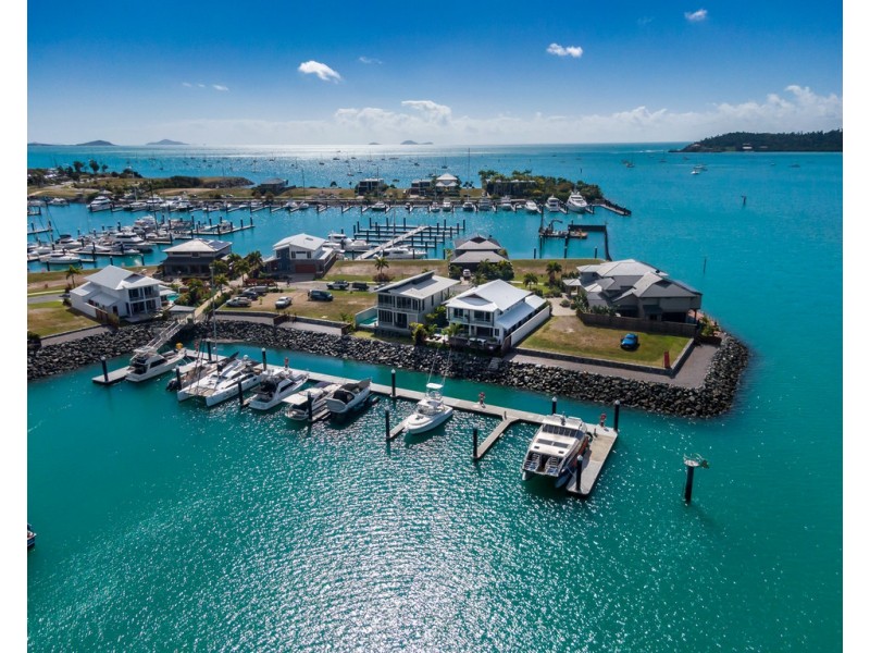 16 The Cove, Airlie Beach QLD 4802