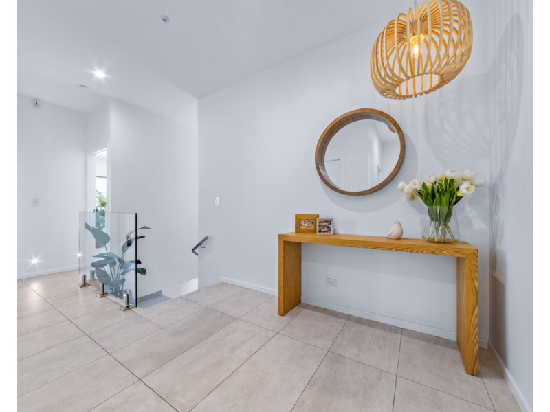 16 The Cove, Airlie Beach QLD 4802