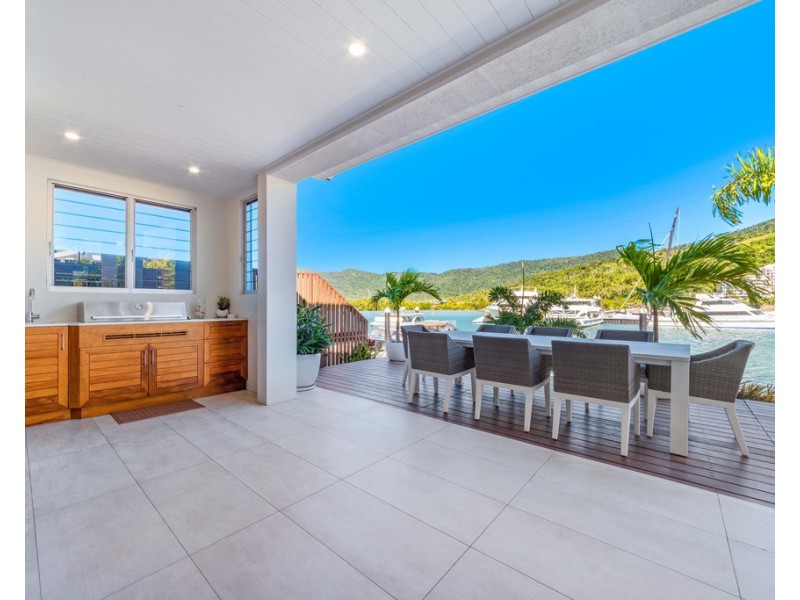 16 The Cove, Airlie Beach QLD 4802