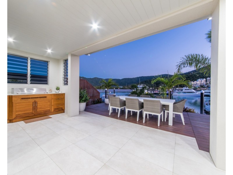 16 The Cove, Airlie Beach QLD 4802