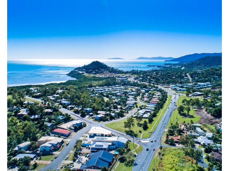 Cnr Shute Harbour Road and Macarthur Drive, Cannonvale QLD 4802