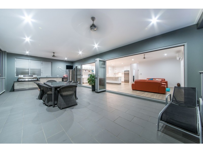 13 Airlie View, Airlie Beach QLD 4802