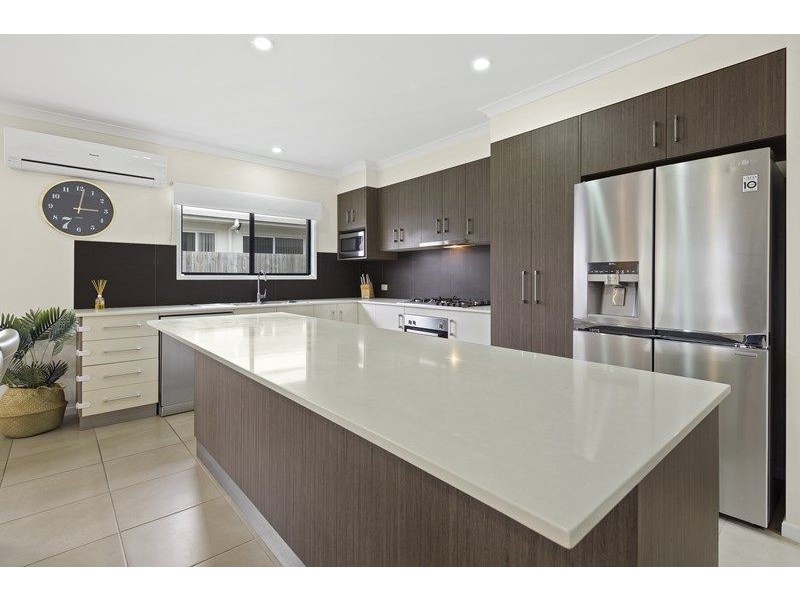 11 Twin Creek Court, Cannonvale QLD 4802