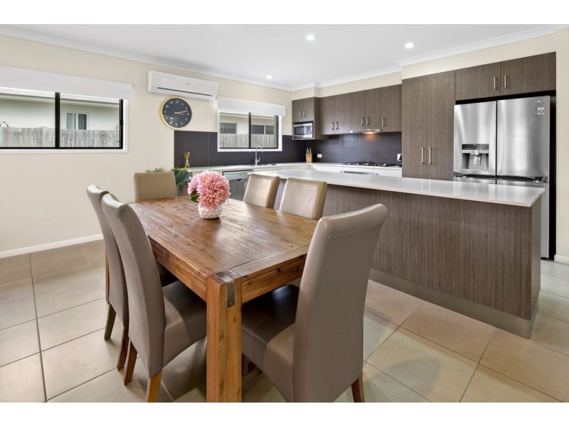 11 Twin Creek Court, Cannonvale QLD 4802