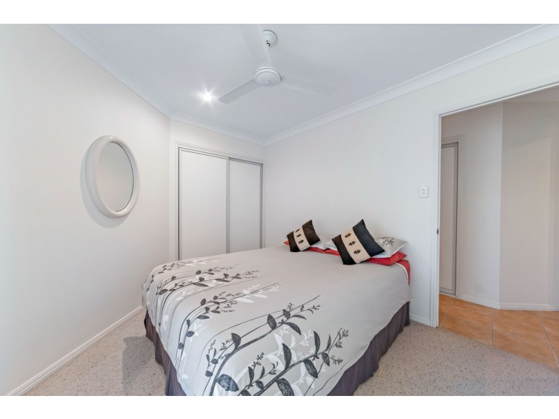 1/20 Banksia Court, Cannonvale QLD 4802