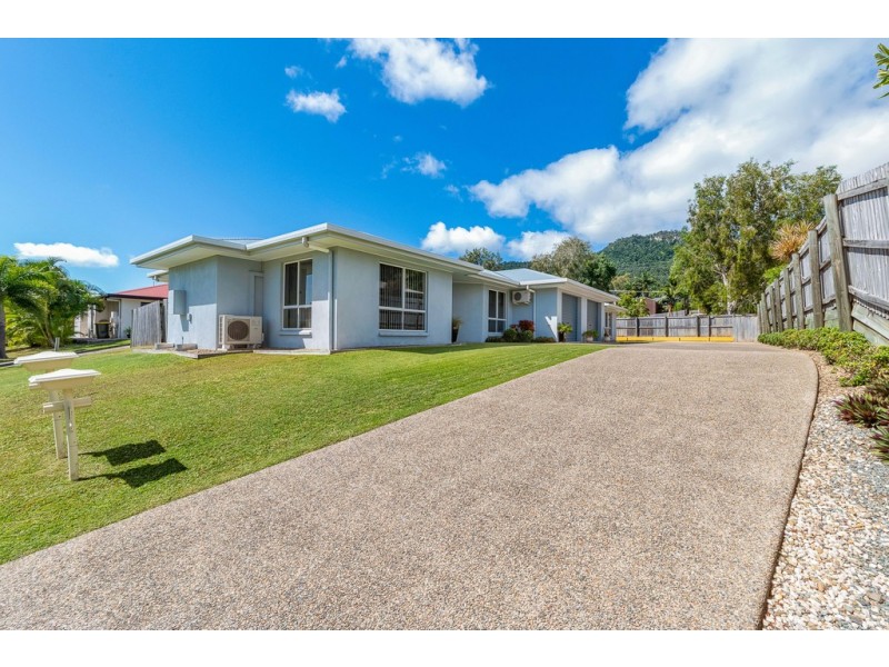 1/20 Banksia Court, Cannonvale QLD 4802