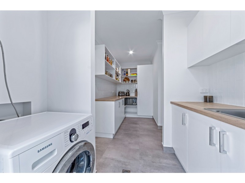 20 Pearl Street, Cannonvale QLD 4802