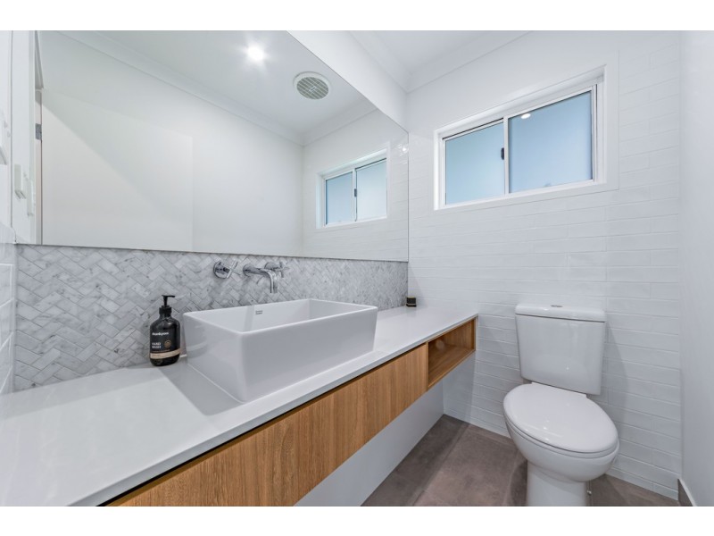 20 Pearl Street, Cannonvale QLD 4802