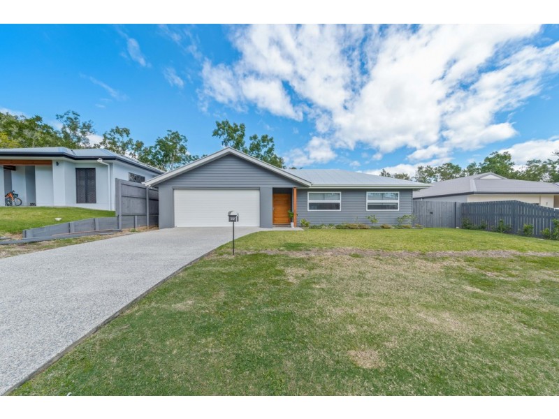 20 Pearl Street, Cannonvale QLD 4802