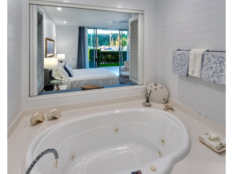 Pavillions 6/1 Airport Drive, Hamilton Island QLD 4803