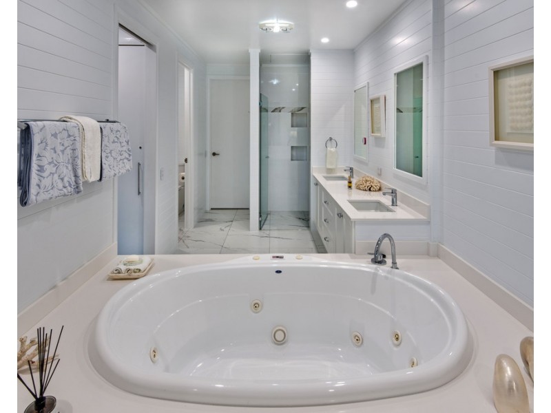 Pavillions 6/1 Airport Drive, Hamilton Island QLD 4803