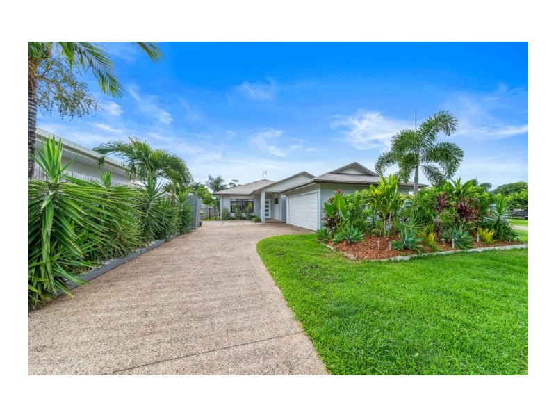 17 Waite Creek Court, Cannonvale QLD 4802