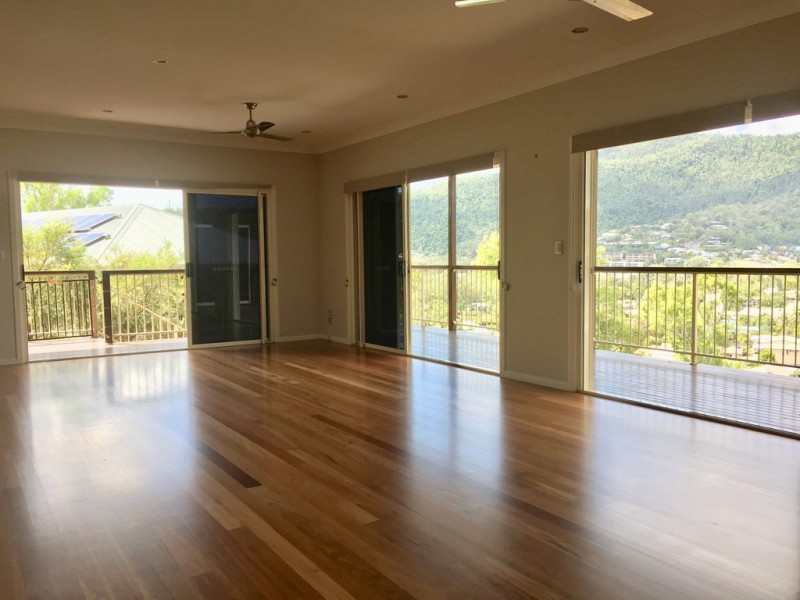 16 Beth Court, Cannonvale QLD 4802