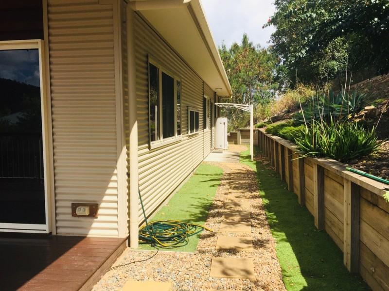 16 Beth Court, Cannonvale QLD 4802