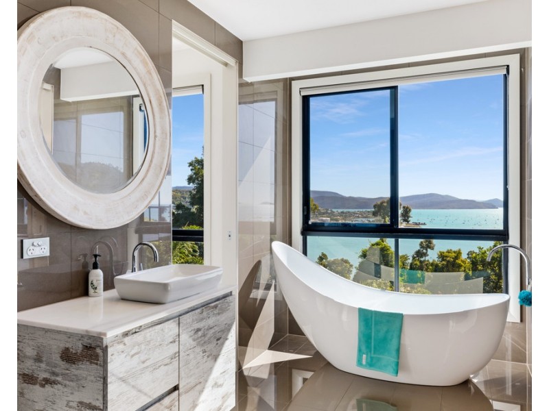122B Mandalay Road, Airlie Beach QLD 4802