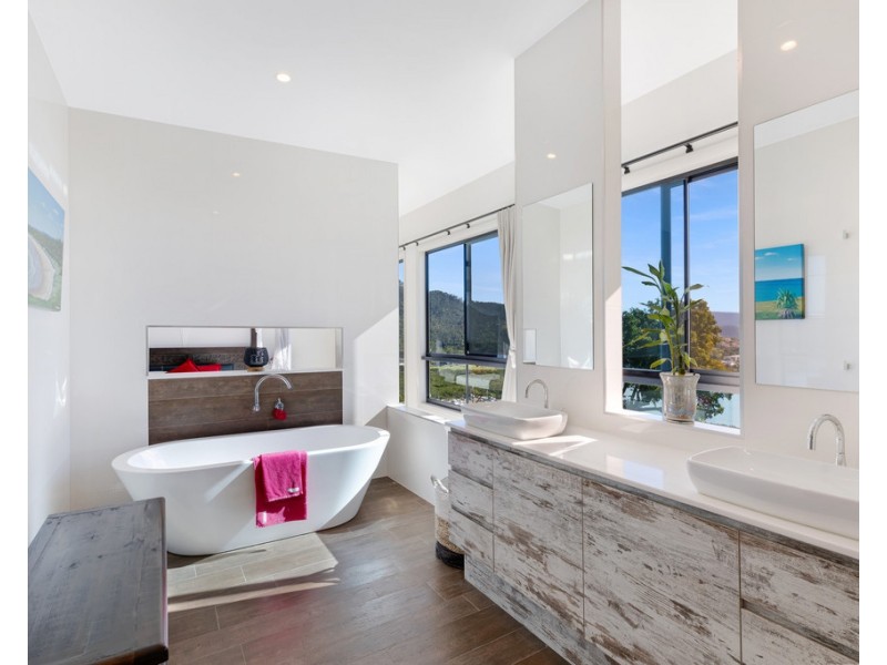 122B Mandalay Road, Airlie Beach QLD 4802