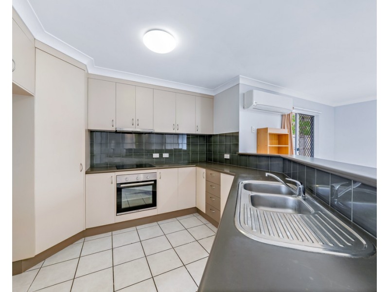 2/20 Banksia Court, Cannonvale QLD 4802