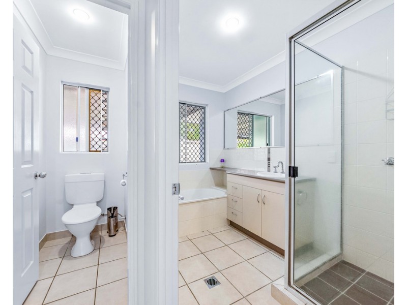 2/20 Banksia Court, Cannonvale QLD 4802