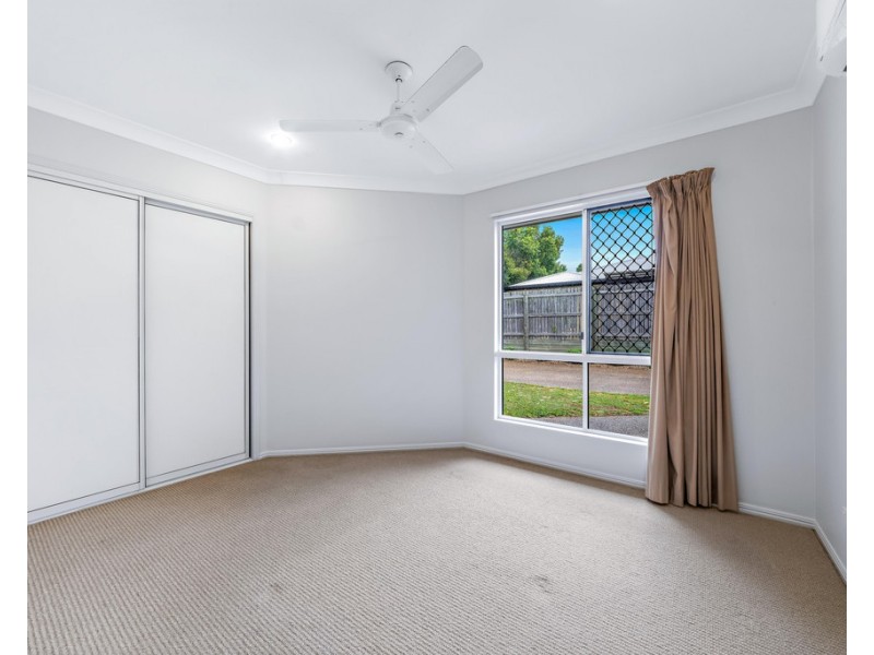 2/20 Banksia Court, Cannonvale QLD 4802