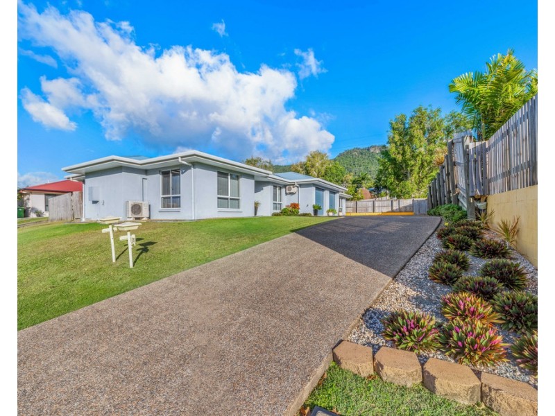 2/20 Banksia Court, Cannonvale QLD 4802