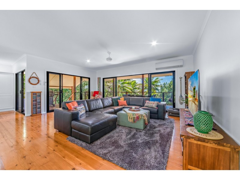 45 Tropic Road, Cannonvale QLD 4802