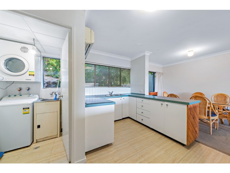 21/2 Eshleby Drive, Cannonvale QLD 4802