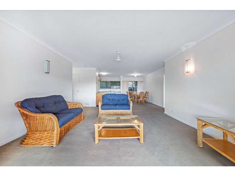 21/2 Eshleby Drive, Cannonvale QLD 4802