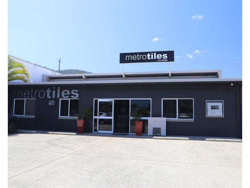 12 McIntosh Drive, Metro Tiles, Cannonvale QLD 4802