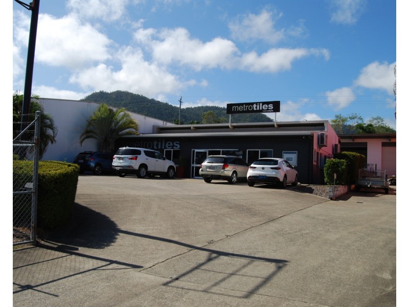 12 McIntosh Drive, Metro Tiles, Cannonvale QLD 4802