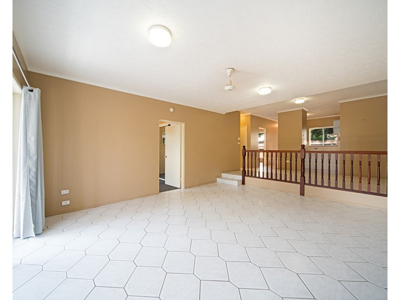 1A/10 Island Drive, Cannonvale QLD 4802