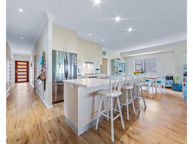 25 Rattray Avenue, Hideaway Bay QLD 4800