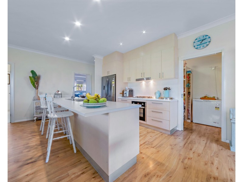 25 Rattray Avenue, Hideaway Bay QLD 4800