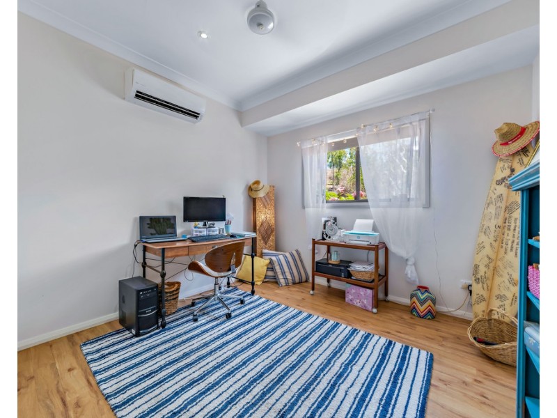 25 Rattray Avenue, Hideaway Bay QLD 4800