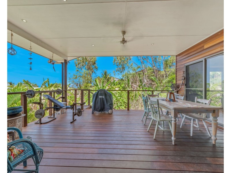 25 Rattray Avenue, Hideaway Bay QLD 4800