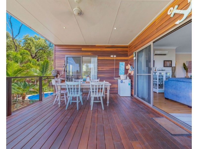 25 Rattray Avenue, Hideaway Bay QLD 4800