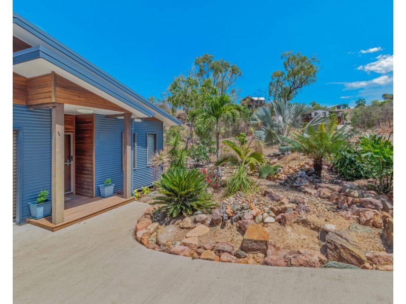 25 Rattray Avenue, Hideaway Bay QLD 4800