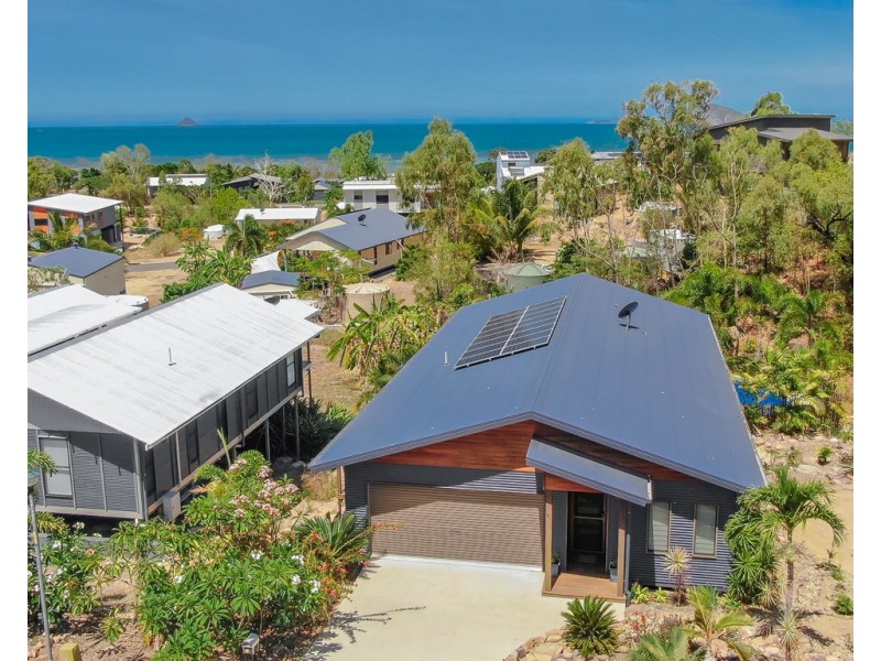 25 Rattray Avenue, Hideaway Bay QLD 4800