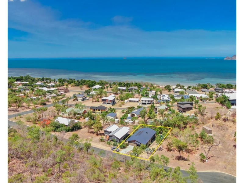 25 Rattray Avenue, Hideaway Bay QLD 4800