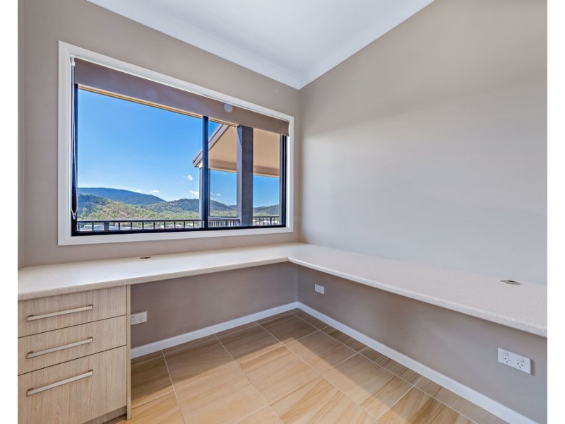 11 Whitehaven Crescent, Cannonvale QLD 4802