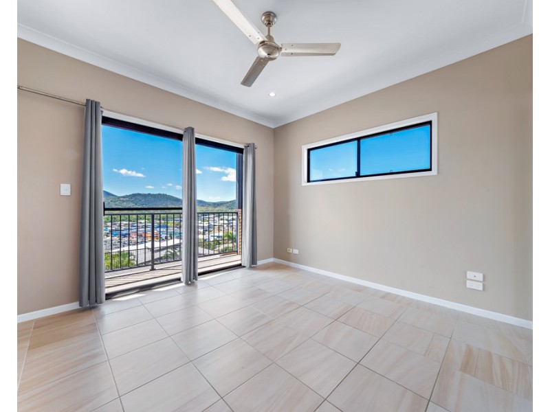 11 Whitehaven Crescent, Cannonvale QLD 4802