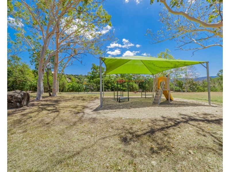 3/7 Duell Road, Cannonvale QLD 4802