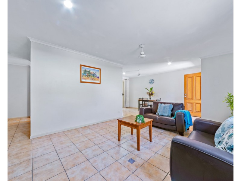 1/15 Eshelby Drive, Cannonvale QLD 4802