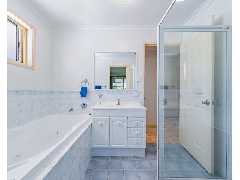 1/15 Eshelby Drive, Cannonvale QLD 4802