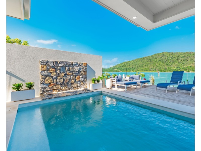 13 The Cove, Airlie Beach QLD 4802