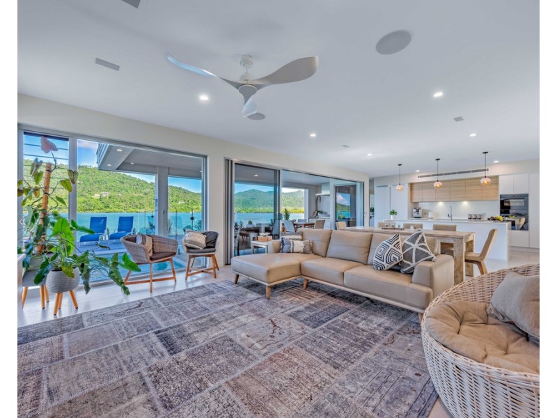 13 The Cove, Airlie Beach QLD 4802