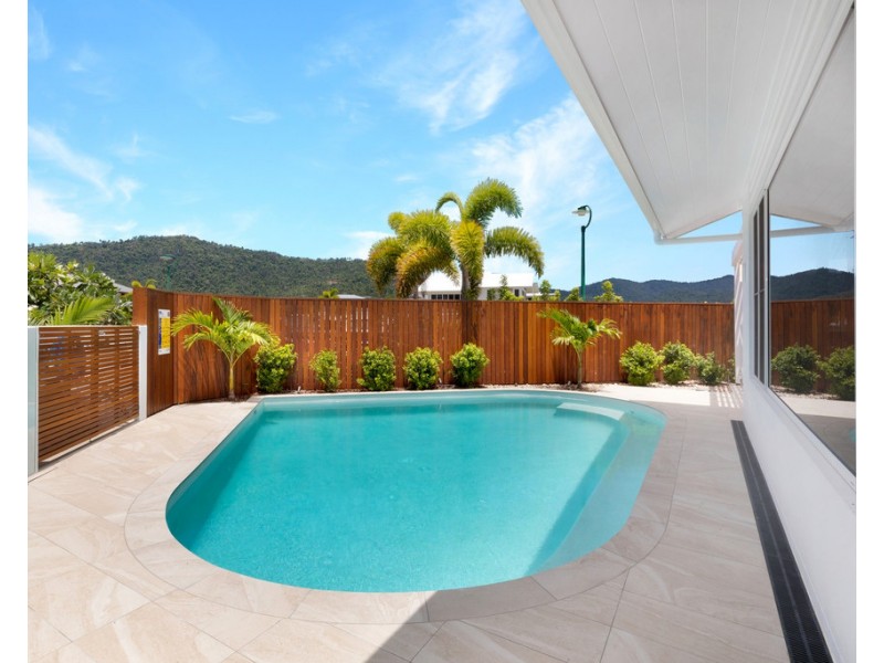 20 The Cove, Airlie Beach QLD 4802