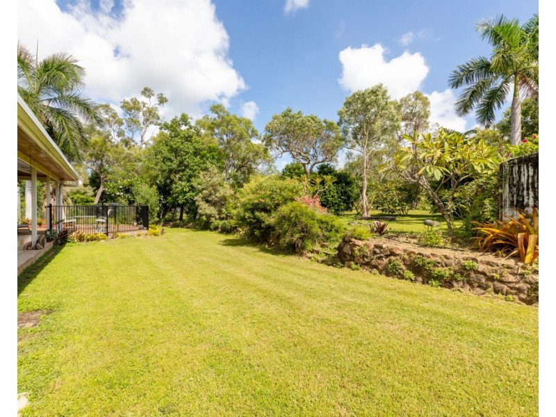 106 Hideaway Bay Drive, Hideaway Bay QLD 4800