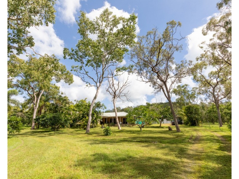 106 Hideaway Bay Drive, Hideaway Bay QLD 4800